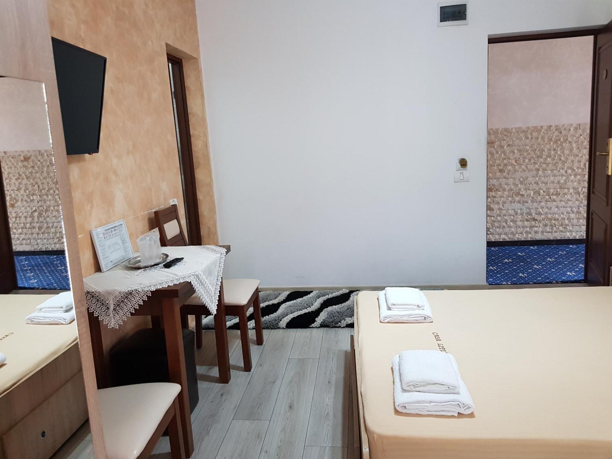Casa Lipianu Hotel Târgu Jiu Cameră foto